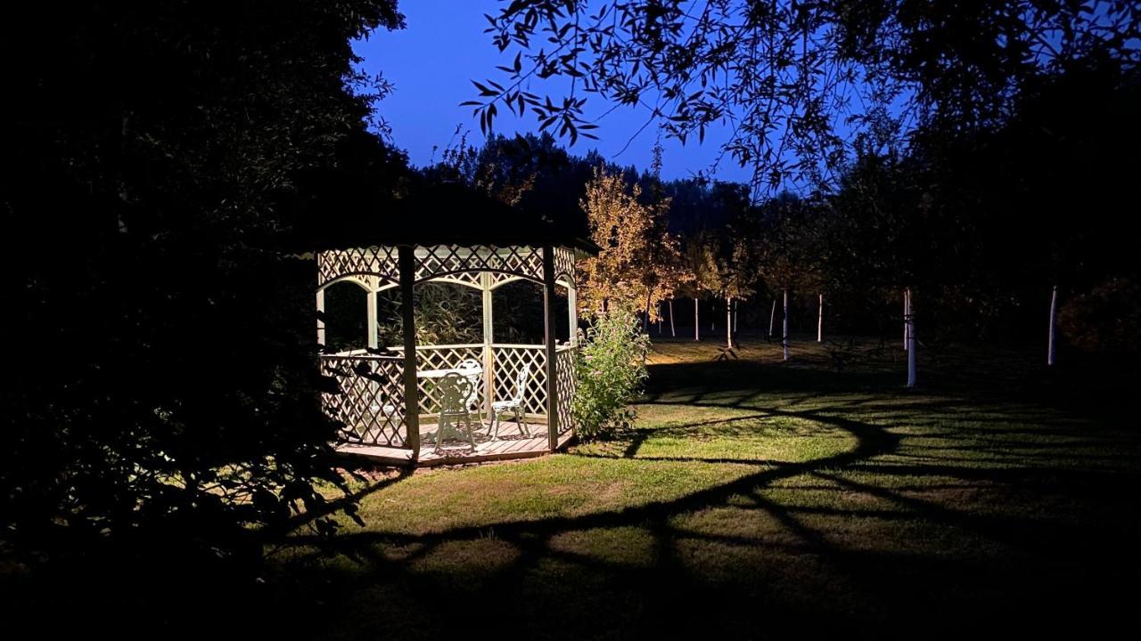 Bed and Breakfast Domaine Le Hetrey Toutainville Exteriér fotografie